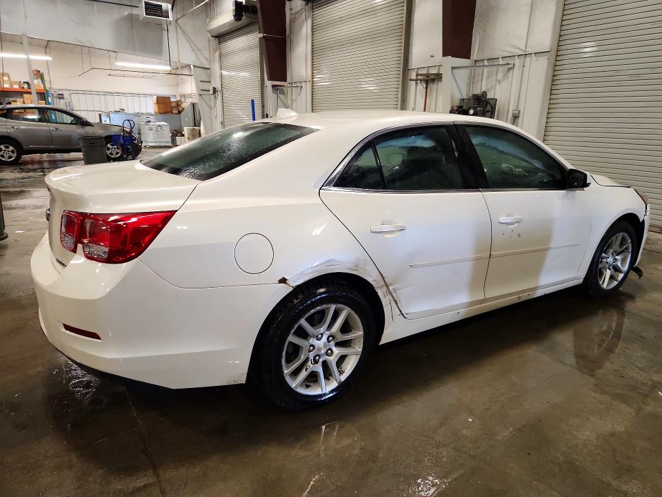 Photo 3 from auction – 2014 CHEVROLET MALIBU with VIN 1G11C5SL1EF184068