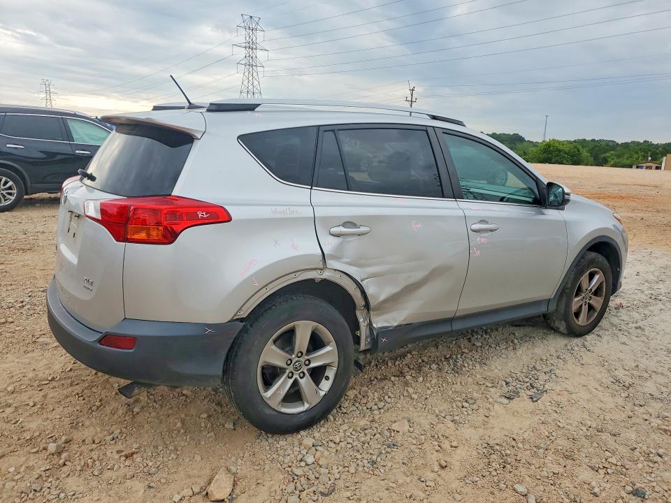 Photo 3 from auction – 2015 TOYOTA RAV4 with VIN 2T3RFREV6FW280168