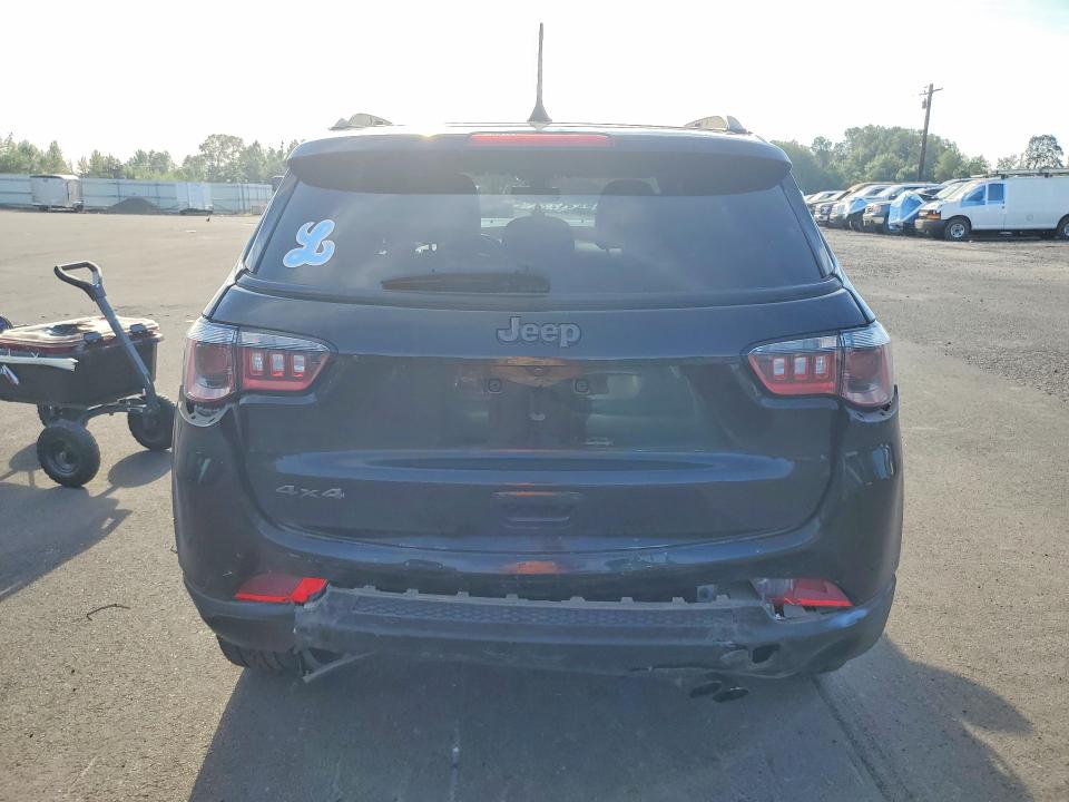 Photo 6 from auction – 2021 JEEP COMPASS LIMITED with VIN 3C4NJDEB0MT591668