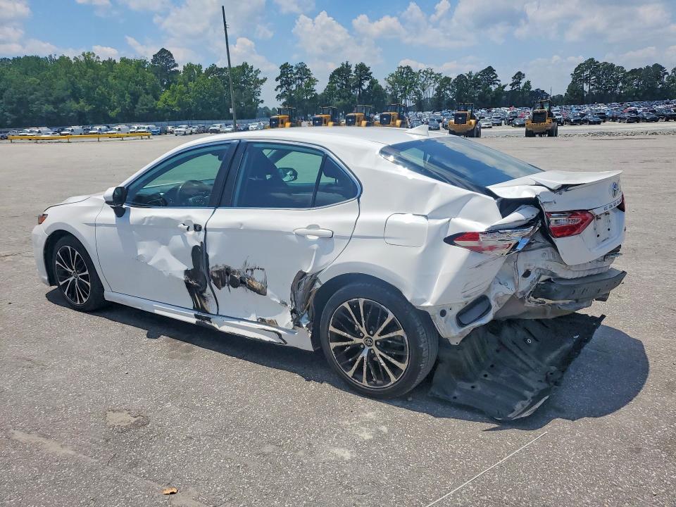 Photo 2 from auction – 2020 TOYOTA CAMRY with VIN 4T1G11AK2LU347422