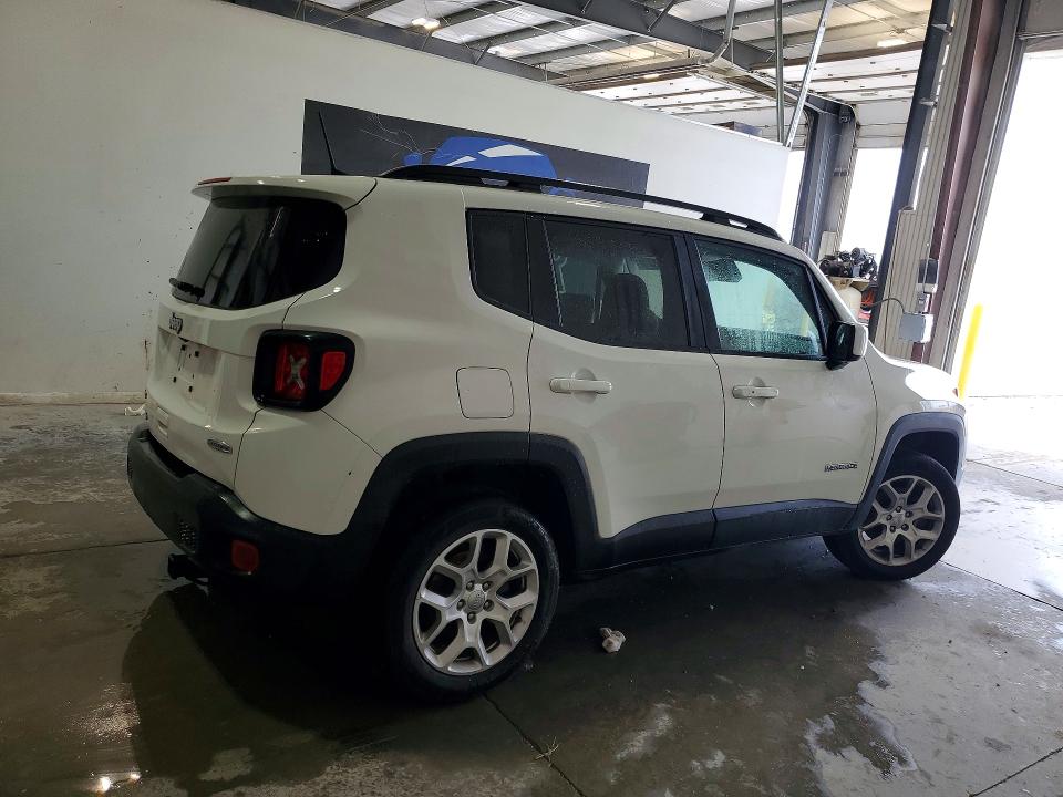 Photo 3 from auction – 2018 JEEP RENEGADE with VIN ZACCJBBB0JPJ32477