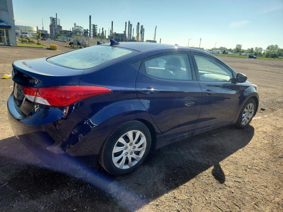 Photo 3 from auction – 2013 HYUNDAI ELANTRA with VIN 5NPDH4AE5DH401077