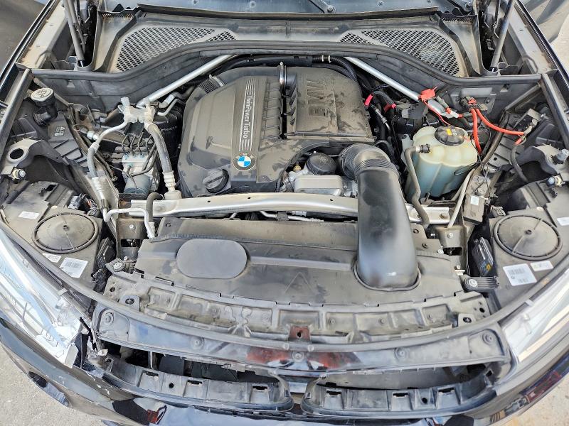 Zdjęcie 11 z aukcji – 2017 BMW X5 z VIN 5UXKR0C38H0V82721