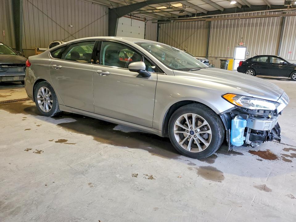 Photo 4 from auction – 2020 FORD FUSION with VIN 3FA6P0HD0LR149676