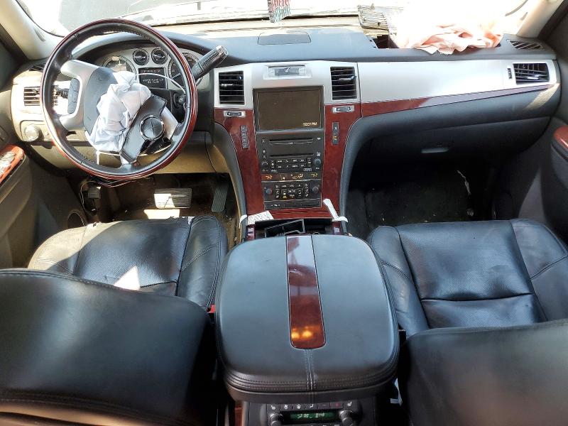 Photo 8 from auction – 2010 CADILLAC ESCALADE with VIN 1GYUCAEF8AR171338