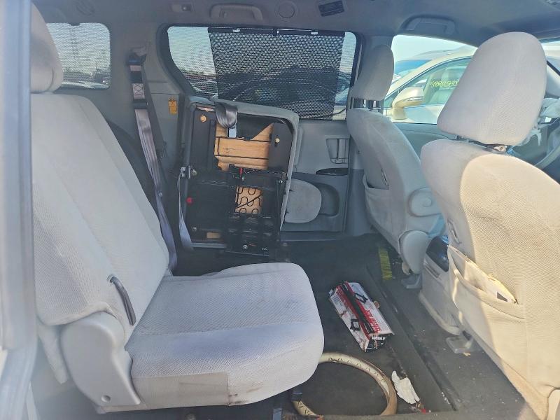 Photo 11 from auction – 2014 TOYOTA SIENNA with VIN 5TDKK3DC0ES447246