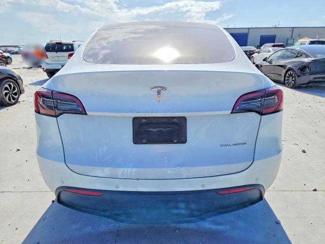 Photo 6 from auction – 2022 TESLA MODEL  Y with VIN 7SAYGAEE4NF570202