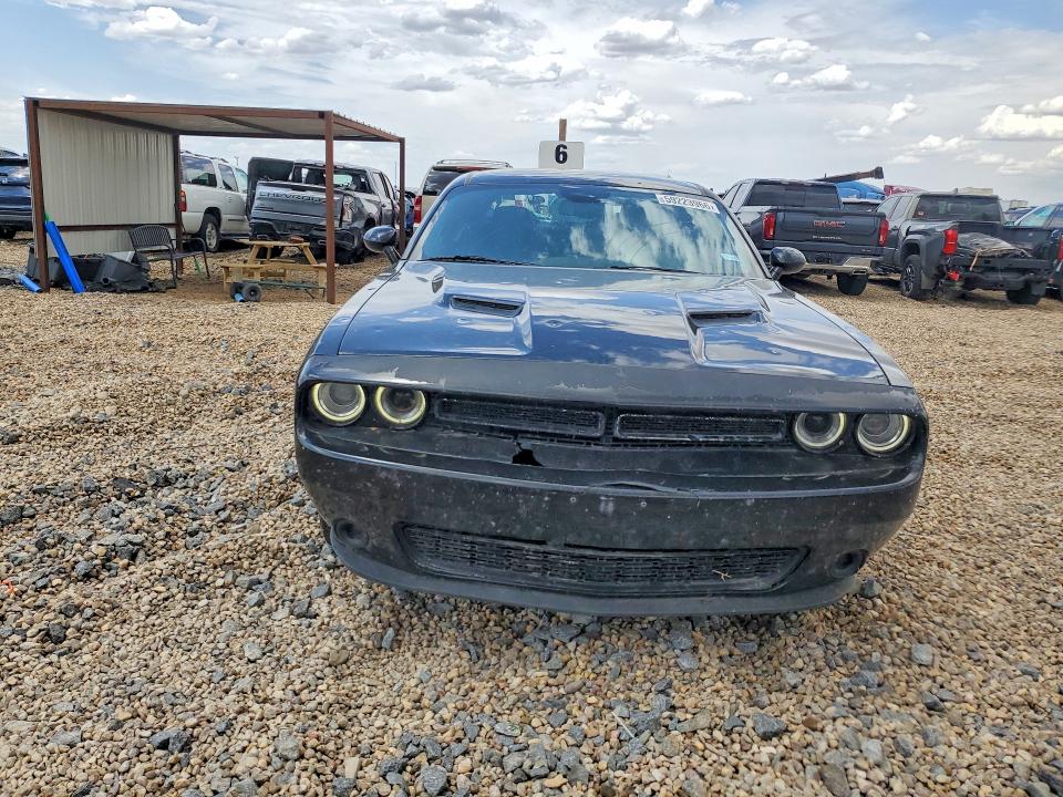 Photo 5 from auction – 2018 DODGE CHALLENGER with VIN 2C3CDZAG7JH302940