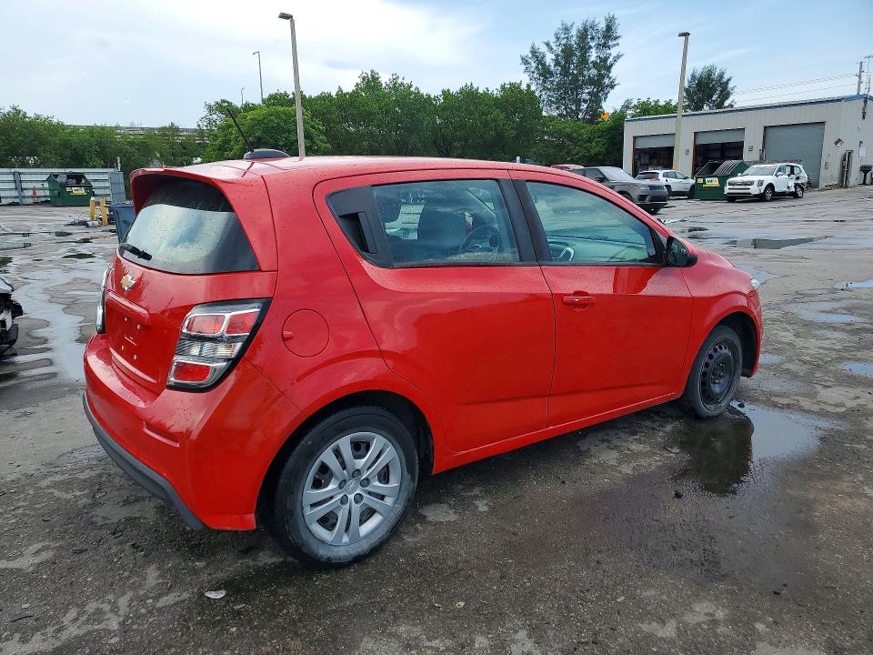 Photo 3 from auction – 2020 CHEVROLET SONIC with VIN 1G1JG6SB6L4122062