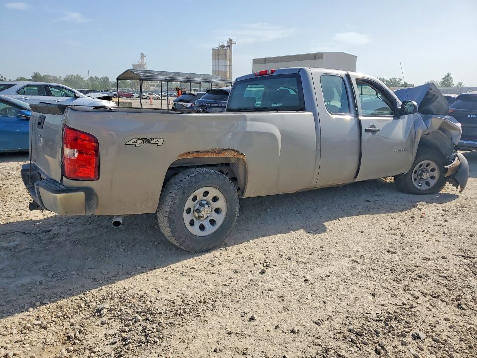 Photo 3 from auction – 2009 CHEVROLET SILVERADO with VIN 1GCEK19089E151791