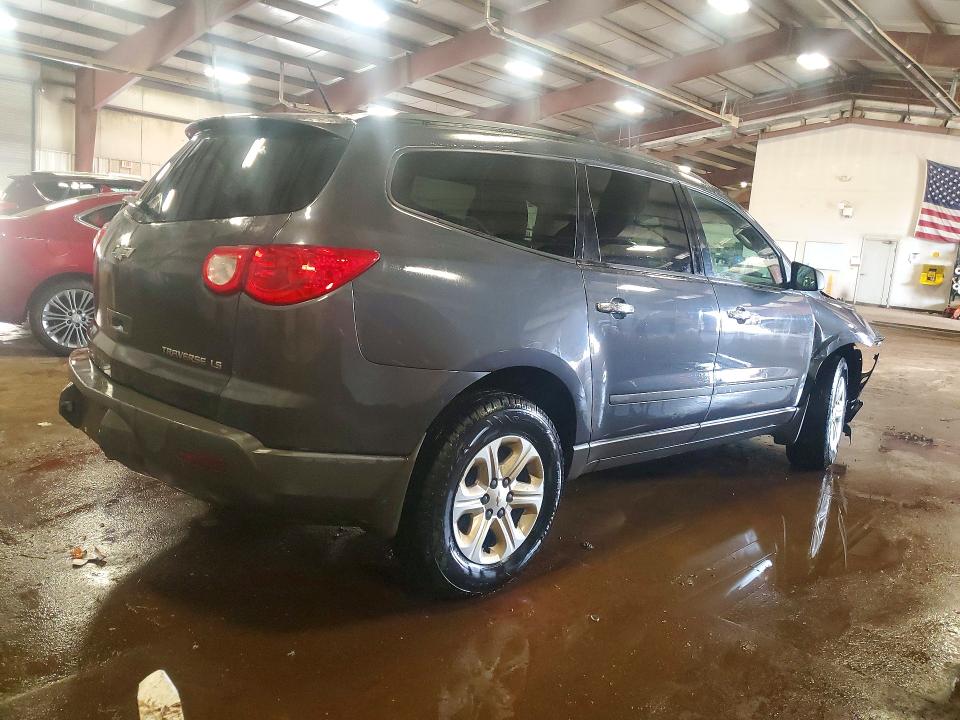 Photo 3 from auction – 2012 CHEVROLET TRAVERSE with VIN 1GNKRFED9CJ380538