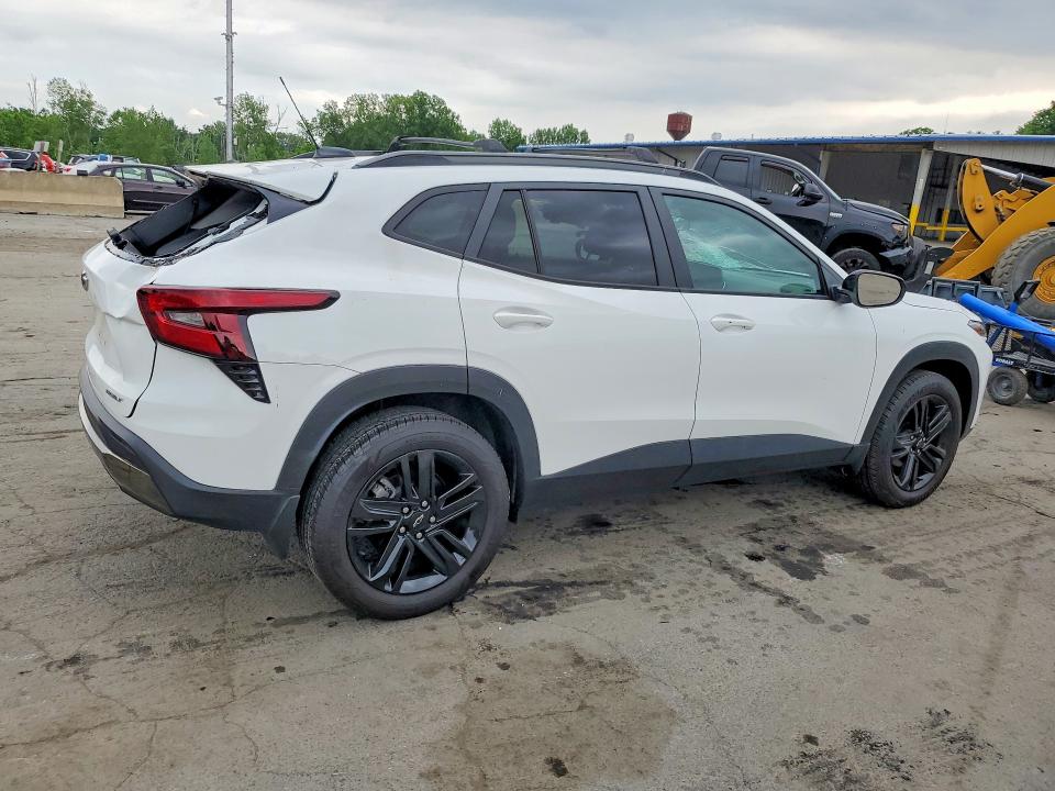 Photo 3 from auction – 2024 CHEVROLET TRAX with VIN KL77LKE27RC223690