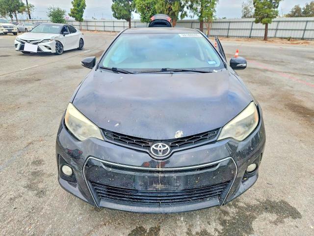 Photo 5 from auction – 2016 TOYOTA COROLLA with VIN 5YFBURHE8GP420669