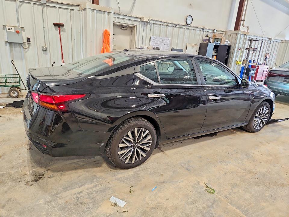 Photo 3 from auction – 2024 NISSAN ALTIMA with VIN 1N4BL4DV0RN323418