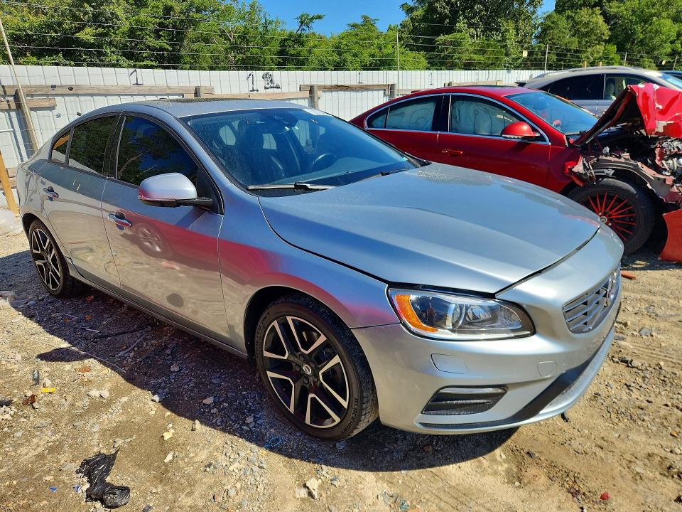 Photo 4 from auction – 2017 VOLVO S60 with VIN YV126MFLXH2434503