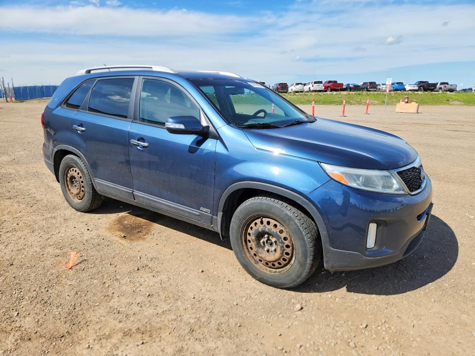 Photo 4 from auction – 2015 KIA SORENTO with VIN 5XYKTCA67FG602692