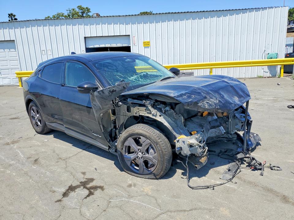Photo 4 from auction – 2022 FORD MUSTANG MACH-E with VIN 3FMTK1RM2NMA44472