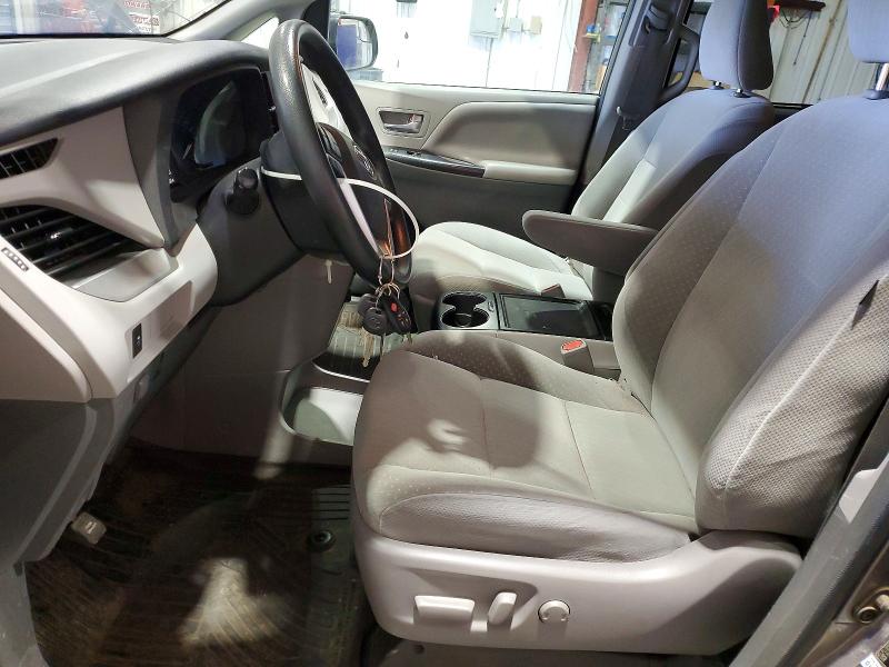 Photo 7 from auction – 2018 TOYOTA SIENNA with VIN 5TDKZ3DC9JS912516