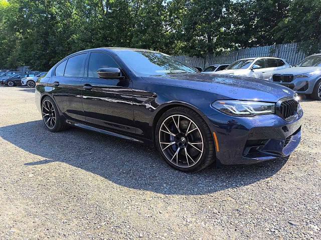 Photo 3 from auction – 2023 BMW M5 with VIN WBS83CH09PCN49150