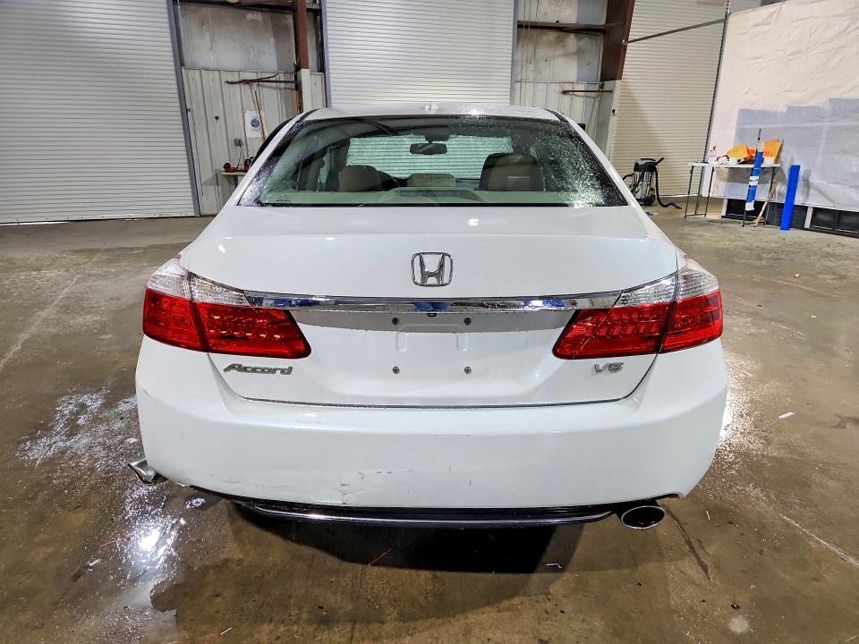 Photo 6 from auction – 2015 HONDA ACCORD with VIN 1HGCR3F84FA006857