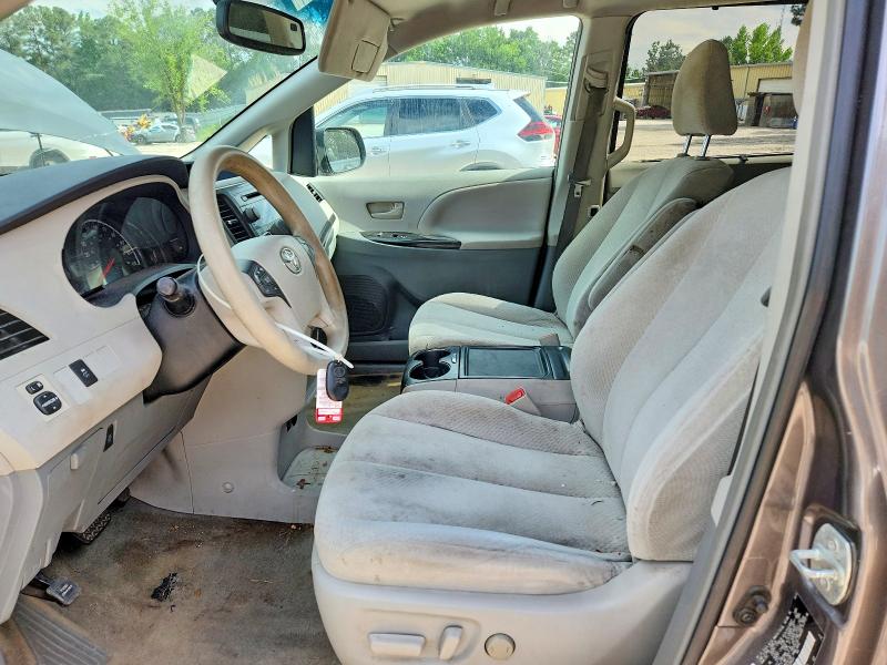Photo 7 from auction – 2012 TOYOTA SIENNA with VIN 5TDKK3DC7CS204241
