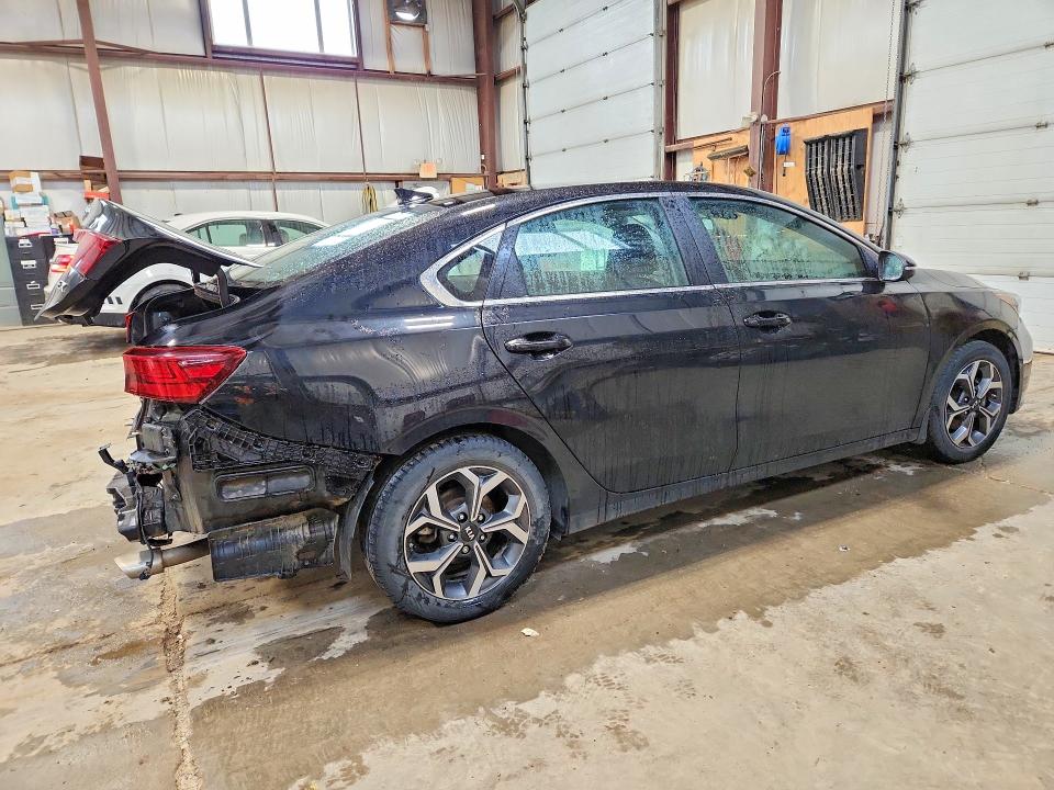 Photo 3 from auction – 2020 KIA FORTE with VIN 3KPF54AD7LE237052