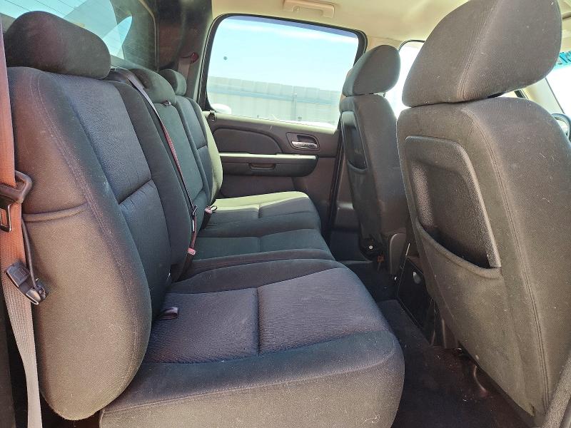 Photo 10 from auction – 2011 CHEVROLET AVALANCHE with VIN 3GNTKEE37BG329520