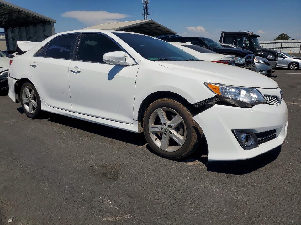 Photo 4 from auction – 2013 TOYOTA CAMRY with VIN 4T1BF1FK9DU227705