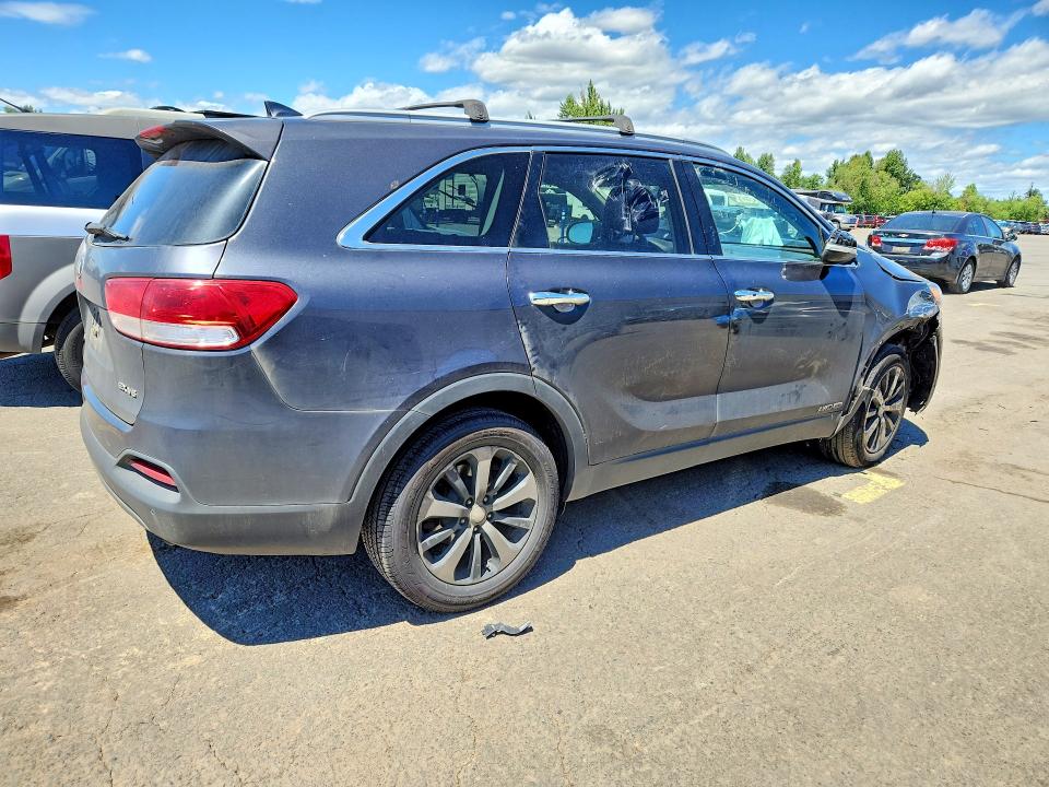 Photo 3 from auction – 2017 KIA SORENTO with VIN 5XYPHDA53HG315566