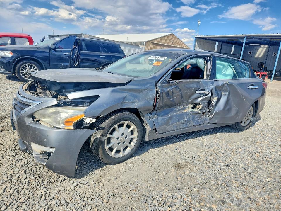 NISSAN ALTIMA 2015 with VIN 1N4AL3AP7FC104975 - Photo from auction