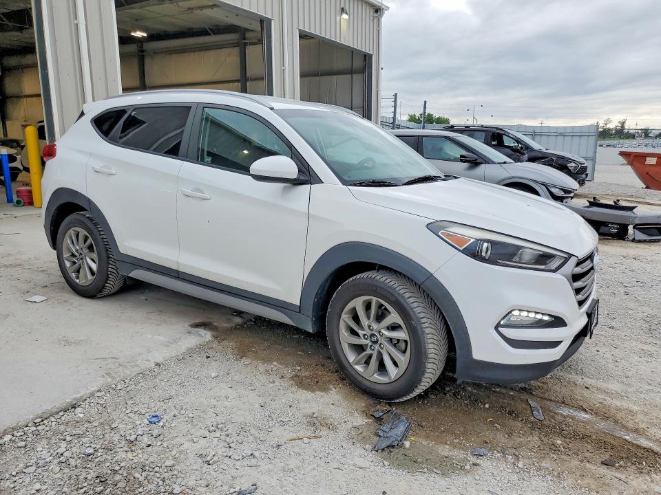Photo 4 from auction – 2018 HYUNDAI TUCSON with VIN KM8J3CA45JU721225