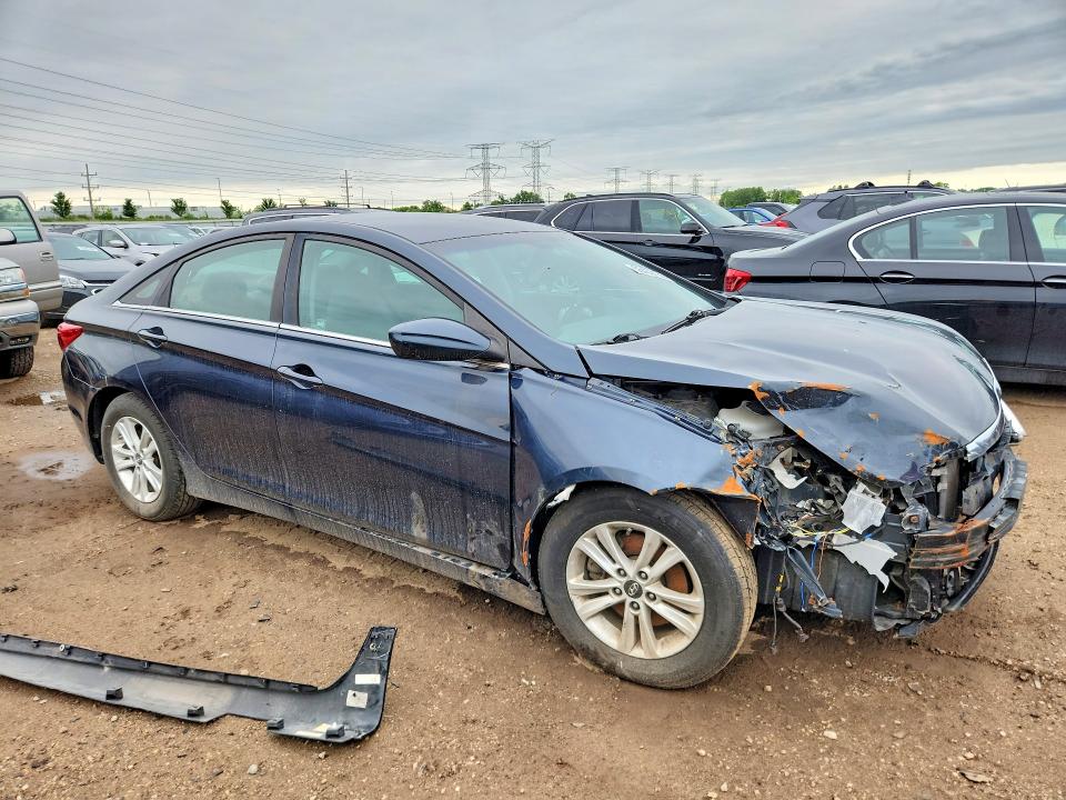 Photo 4 from auction – 2013 HYUNDAI SONATA with VIN 5NPEB4AC6DH795676