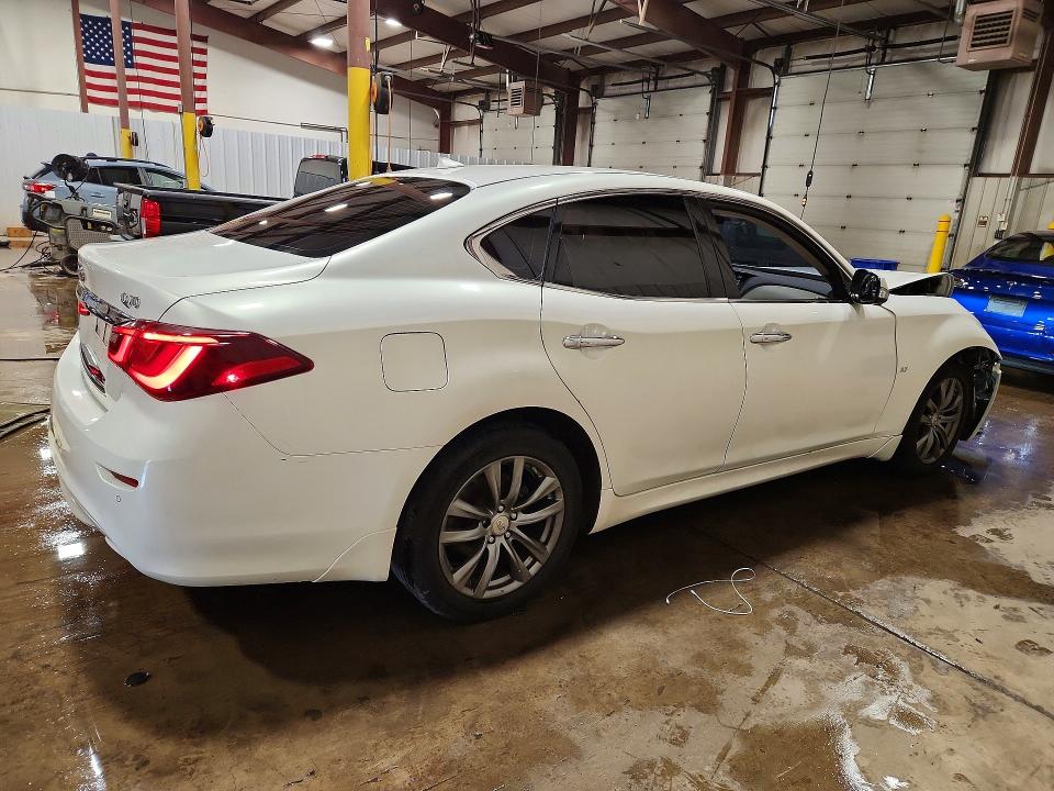 Photo 3 from auction – 2015 INFINITI Q70 with VIN JN1BY1AR3FM560779