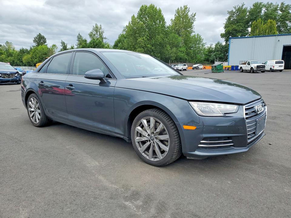 Zdjęcie 4 z aukcji – 2017 AUDI A4 z VIN WAUANAF47HN000630