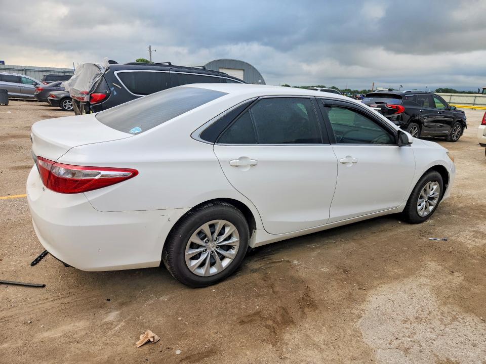 Photo 3 from auction – 2015 TOYOTA CAMRY with VIN 4T1BF1FK4FU884821
