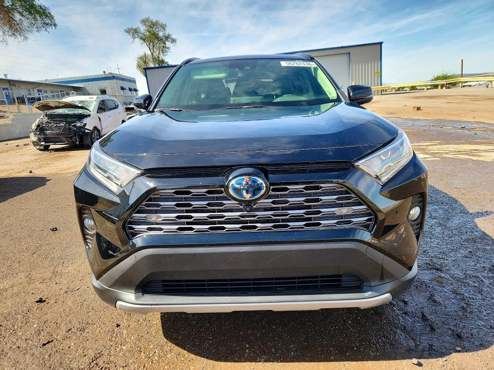 Photo 5 from auction – 2019 TOYOTA RAV4 with VIN JTMDWRFV3KD508501