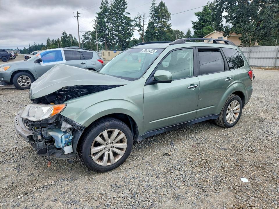 SUBARU FORESTER 2013 with VIN JF2SHAEC0DH429402 - Photo from auction