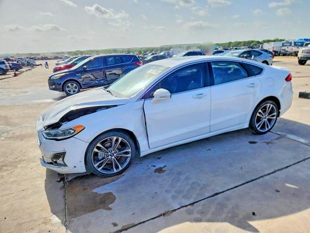 FORD FUSION 2019 with VIN 3FA6P0D93KR117708 - Photo from auction