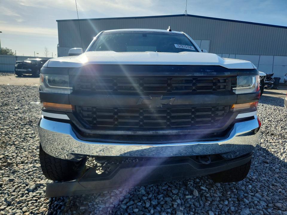 Photo 5 from auction – 2018 CHEVROLET SILVERADO with VIN 1GCUKREC0JF152085