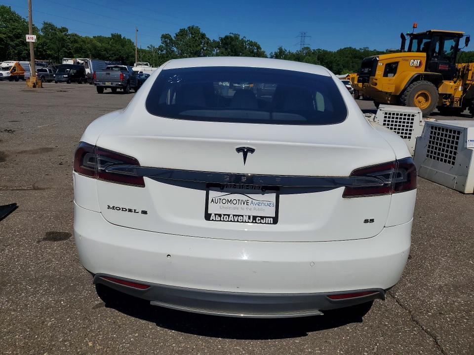 Photo 6 from auction – 2014 TESLA MODEL S with VIN 5YJSA1H1XEFP55657