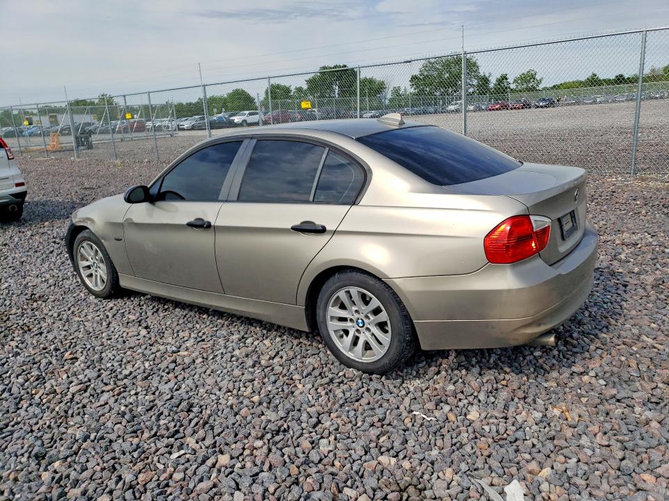 Снимка 2 от търг – 2007 BMW 328 с VIN WBAVC73547KP35072