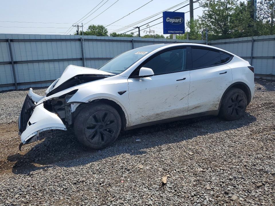 TESLA MODEL Y 2025 with VIN 7SAYGDEE9SA344960 - Photo from auction