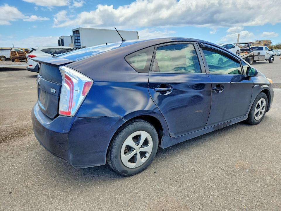 Photo 3 from auction – 2012 TOYOTA PRIUS with VIN JTDKN3DU2C1576406