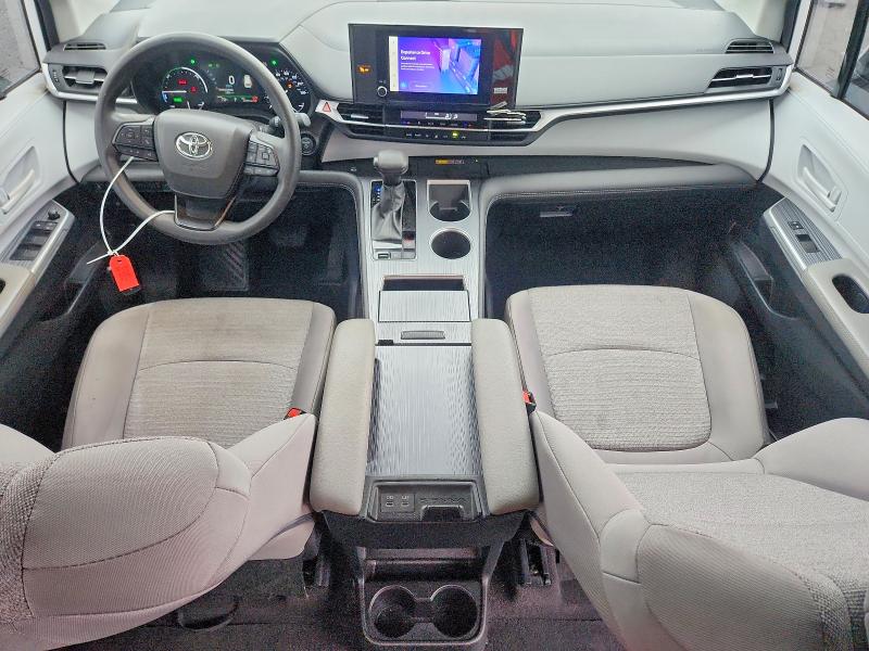 Photo 8 from auction – 2025 TOYOTA SIENNA with VIN 5TDKSKFC8SS190159