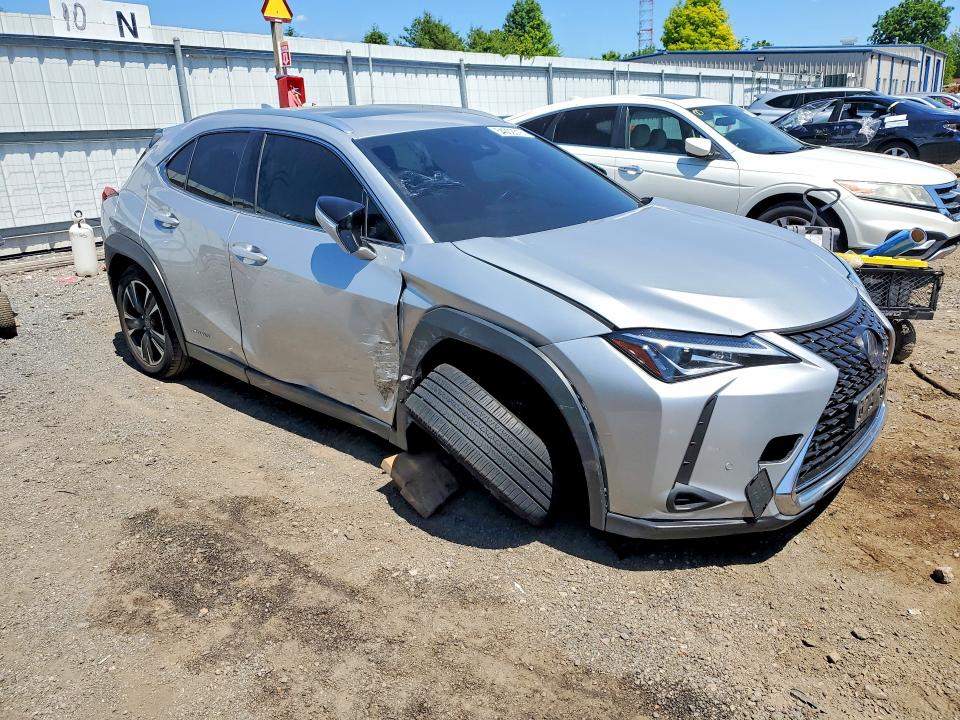 Photo 4 from auction – 2019 LEXUS UX with VIN JTHU9JBH8K2016694
