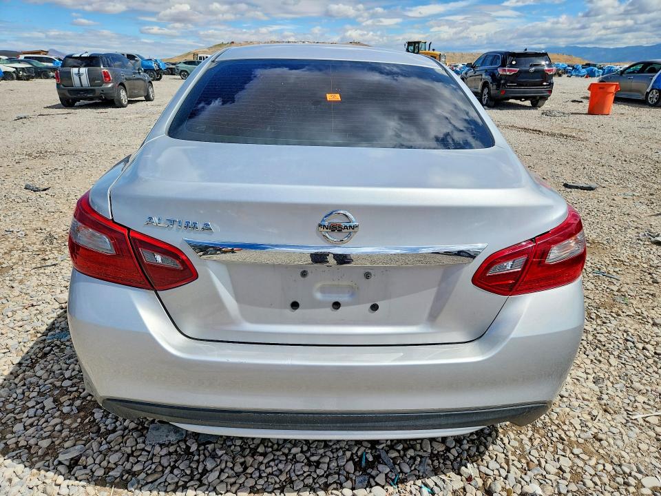 Photo 6 from auction – 2018 NISSAN ALTIMA with VIN 1N4AL3AP8JC262413