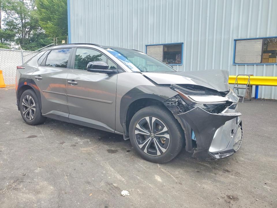 Photo 4 from auction – 2024 TOYOTA BZ4X with VIN JTMABACAXRA073375