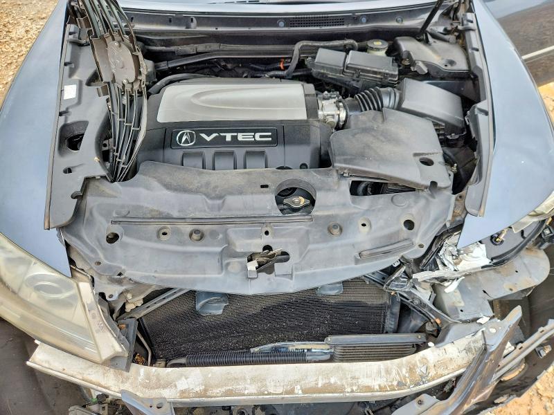 Photo 11 from auction – 2005 ACURA RL with VIN JH4KB16575C007768