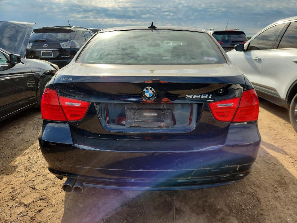 Foto 6 de la subasta – 2011 BMW 328 con VIN WBAPK7C54BA975037