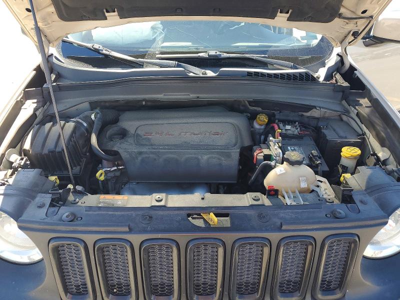 Photo 12 from auction – 2016 JEEP RENEGADE with VIN ZACCJBBT5GPD79580